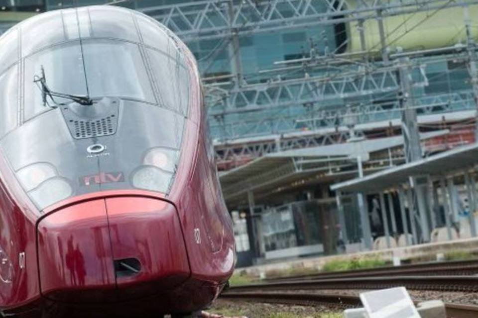 Italo, o trem-bala "vermelho Ferrari", é inaugurado na Itália