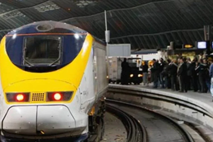 Mesmo com planejamento rigoroso, o trem-bala Eurostar, que liga a França à Inglaterra, custou 10 bilhões de dólares a mais do que o previsto