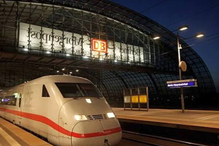 Trem da Deutsche Bahn: As conexões de trem serão a partir de Frankfurt para as principais cidades alemãs (.)