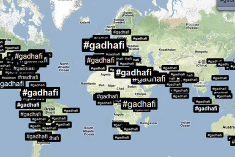 Mapa mostra onde a hashtag #gadhafi está sendo utilizada ao redor do mundo (Reprodução/Trendsmap)