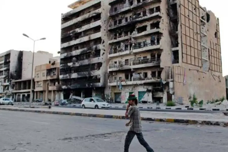 Prédios destruídos em Tripoli, na Líbia (Getty Images)