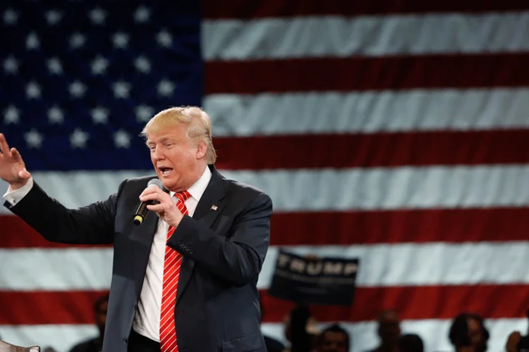 
	O pr&eacute;-candidato republicano Donald Trump: a Florida e Ohio s&atilde;o decisivos para os candidatos John Kasich e Marco Rubio
 (Brian Blanco/Getty Images)