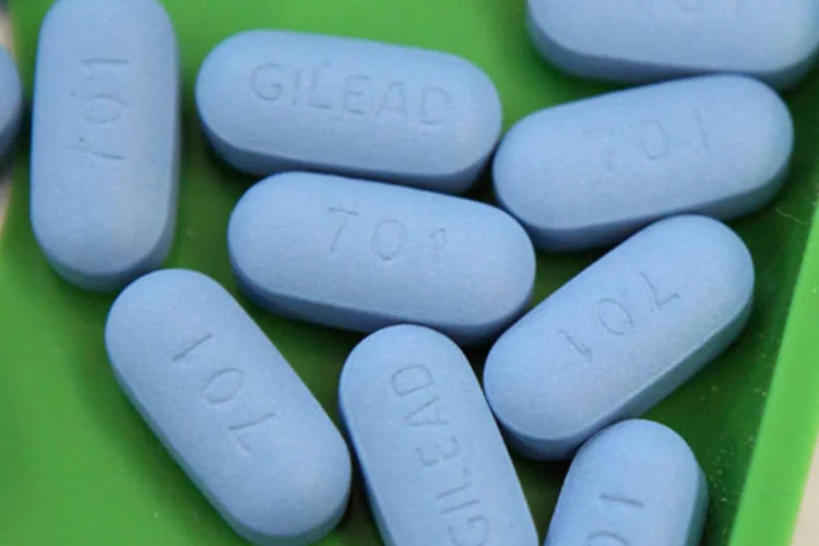 
	P&iacute;lulas de medicamento indicado para preven&ccedil;&atilde;o da Aids: &quot;&Eacute; preciso prud&ecirc;ncia&quot;, destaca o professor St&eacute;phane Blanche, pediatra especialista em Aids, que considera &quot;o termo cura n&atilde;o pertinente&quot;.
 (Justin Sullivan/Getty Images)