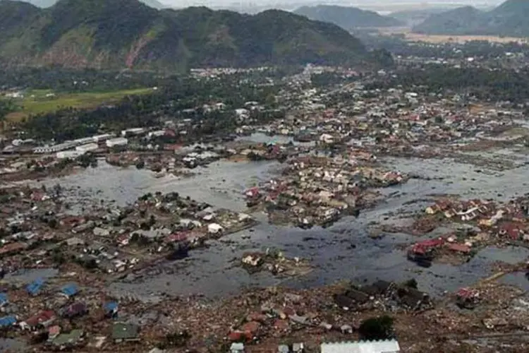 A rede simulará um terremoto de 9,2 graus na Escala Richter na costa da Sumatra, semelhante ao de 2004 (foto) e que provocou o devastador tsunami (Getty Images)