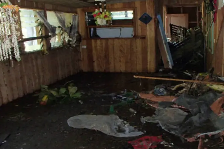 
	Estrago provocado em casa atingida pelo tsumami nas Ilhas Salom&atilde;o: o desastre deixou 13 pessoas mortas anteontem
 (REUTERS/World Vision)