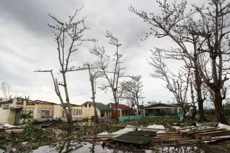Danos causados pelo "Megi" nas Filipinas: tufão provocou estragos pela Ásia (Bradley Ambrose/Getty Images)