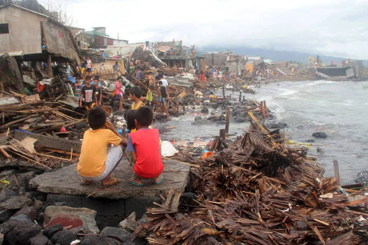 
	Tuf&atilde;o melor: em Samar do Norte, mais de 7 mil resid&ecirc;ncias ficaram completamente destru&iacute;das
 (Rhaydz Barcia / Reuters)
