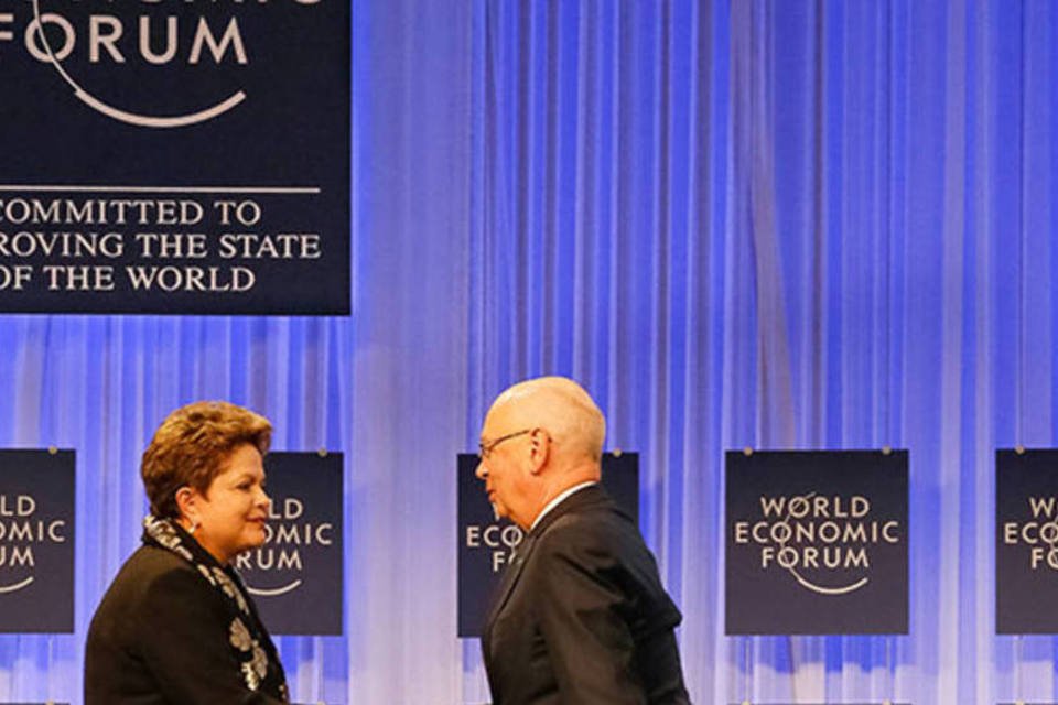 Saída da crise requer foco de médio e longo prazo, diz Dilma