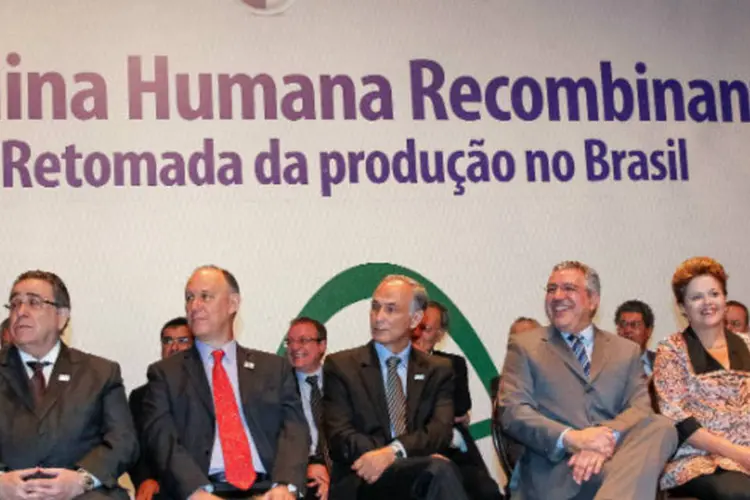 A presidente Dilma Rousseff participa da cerimônia de lançamento da retomada da produção nacional de insulina humana no Brasil (Roberto Stuckert Filho/PR)