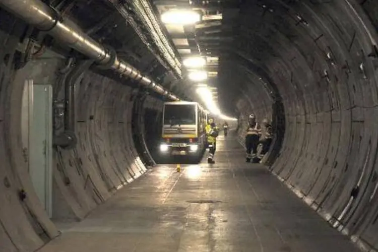 Obra no túnel do Canal da Mancha: em 6 de maio de 1994, foi inaugurada a faraônica obra, em que trabalharam 13 mil pessoas (AFP)