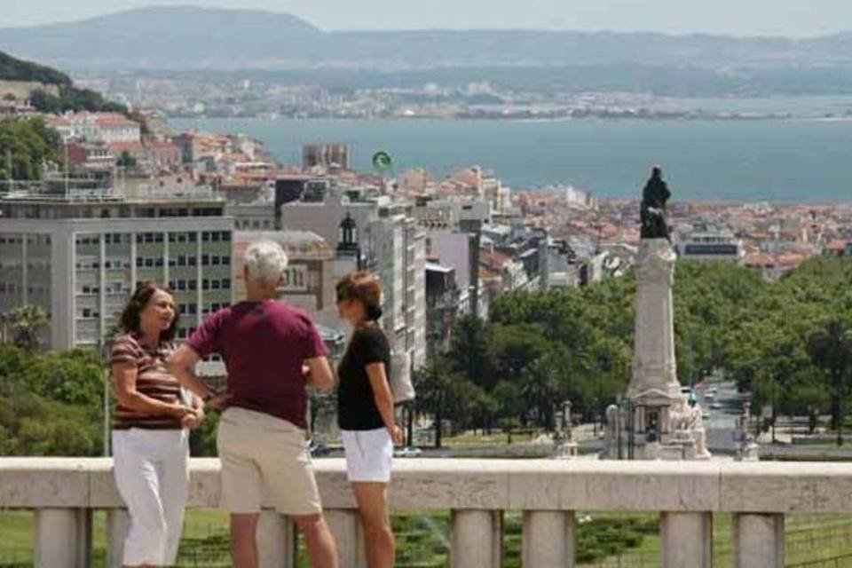 Uma das maiores ondas de emigração desafia Portugal