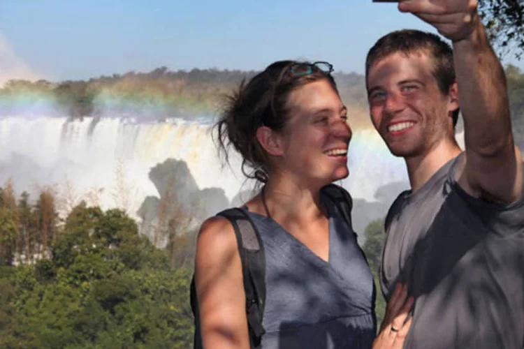 
	Turistas em Foz do Igua&ccedil;u: al&eacute;m de malas, bolsas, celulares e dinheiro, os bandidos escolheram e levaram pe&ccedil;as do vestu&aacute;rio e pares de t&ecirc;nis usados pelas v&iacute;timas
 (Getty Images)
