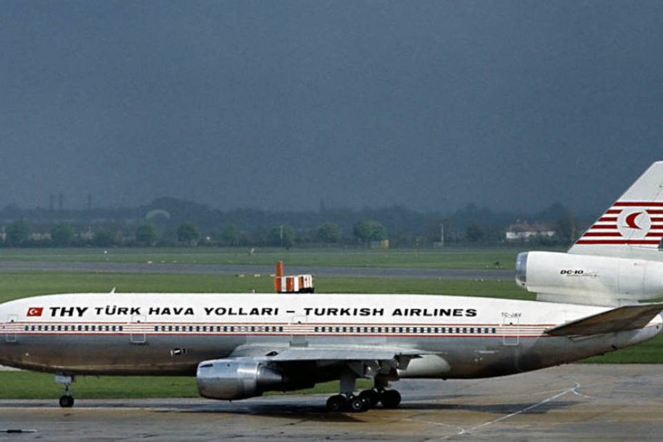 Aeroporto de Hannover fecha por 1 hora após ameaça de bomba