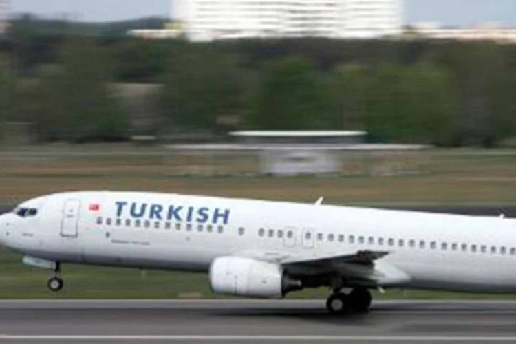 
	Avi&atilde;o da Turkish Airlines: essa foi a terceira vez em uma semana que um voo da linha a&eacute;rea foi for&ccedil;ado a mudar o curso
 (John Macdougall/AFP)