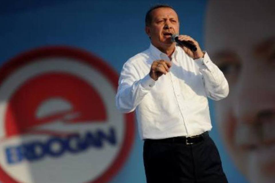 Turquia prende 33 policiais em caso de grampos