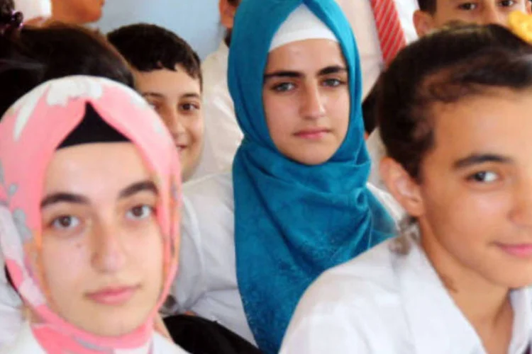 
	Escola na Turquia: volta &agrave;s aulas agora s&oacute; no final de setembro
 (MEHMET ENGIN/AFP/Getty Images)