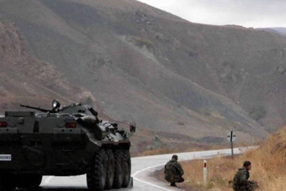 Ataques curdos matam sete soldados na Turquia