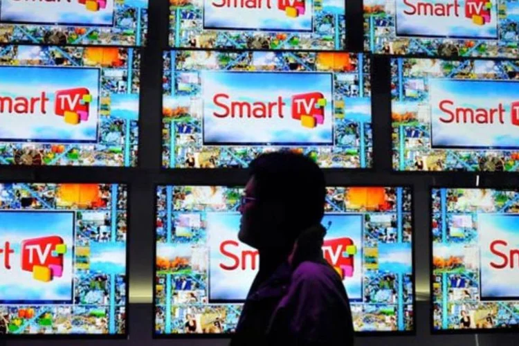 
	O tempo dedicado &agrave; TV cresceu nos &uacute;ltimos tr&ecirc;s anos, mas o tempo gasto na internet aumentou muito mais
 (David Becker/Getty Images)