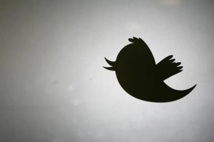 Logo do Twitter em sede da empresa em San Francisco, EUA: "não aceitamos abrir um escritório na Turquia", disse Colin Crowell, vice-presidente da empresa (Kimihiro Hoshino/AFP)