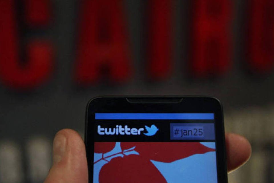 Com mais de 400 mi de tuítes diários, Twitter celebra 7 anos