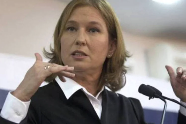 
	A ex-chanceler israelense, Tzipi Livni: ela tentar&aacute; convencer Kerry em Washington sobre a nova proposta &aacute;rabe enquanto lhe expressar&atilde;o as reservas de Israel sobre a mesma
 (Menahem Kahana/AFP)