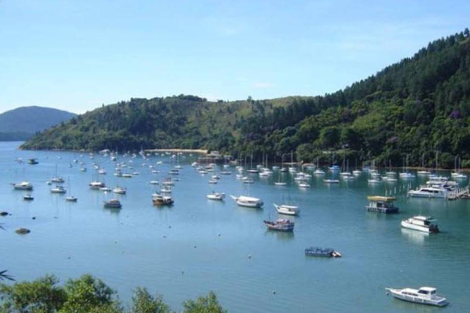 Nível do mar sobe e ameaça cidades do litoral norte de SP