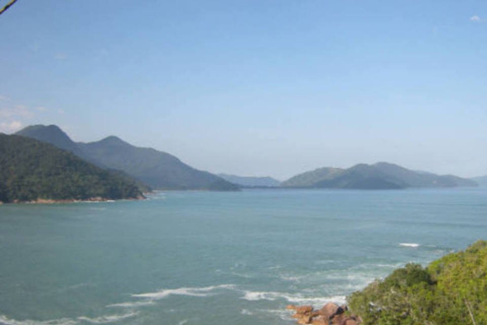 Água da praia de Itaguá está contaminada, indica teste