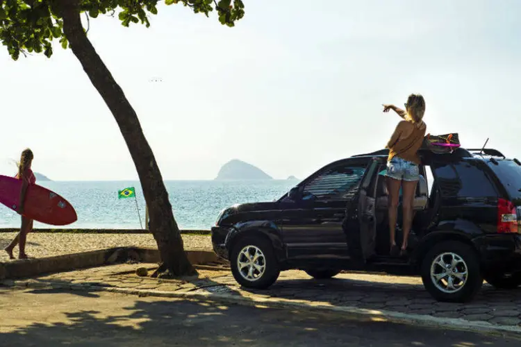 Uber: empresa agora oferece serviço de transporte de pranchas de surfe (Divulgação/Uber)