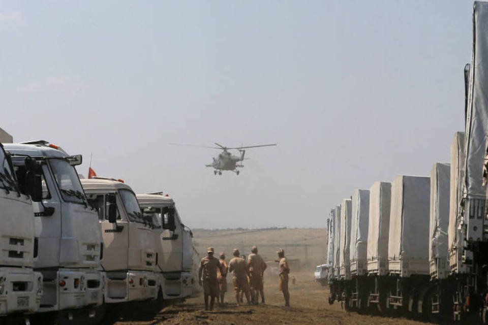 Primeiros caminhões com ajuda russa chegam em Lugansk