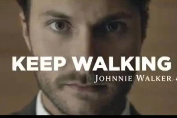 Trecho da ação da agência RIOT para a fanpage da Johnnie Walker Uruguai (Reprodução)