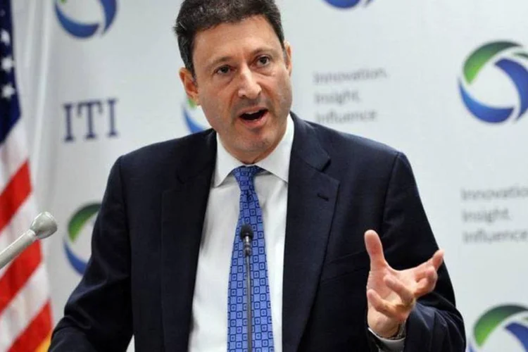 
	Terry Kramer: ele afirmou que o voto formal da proposta de Dubai n&atilde;o deve ocorrer antes de sexta-feira
 (AFP/Mandel Ngan)