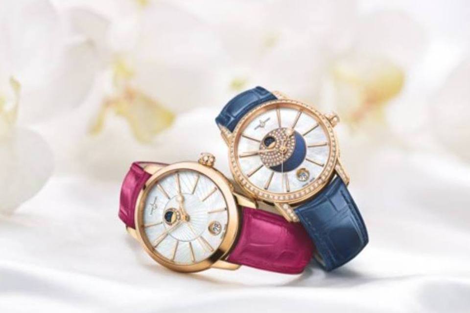 Ulysse Nardin apresenta modelo feminino com fases da lua