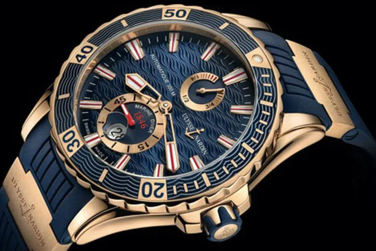 Relógio de Ulysse Nardin: calibre UN-26, que entrega horas, minutos, pequenos segundos, data e indicação de reserva de energia (Divulgação)