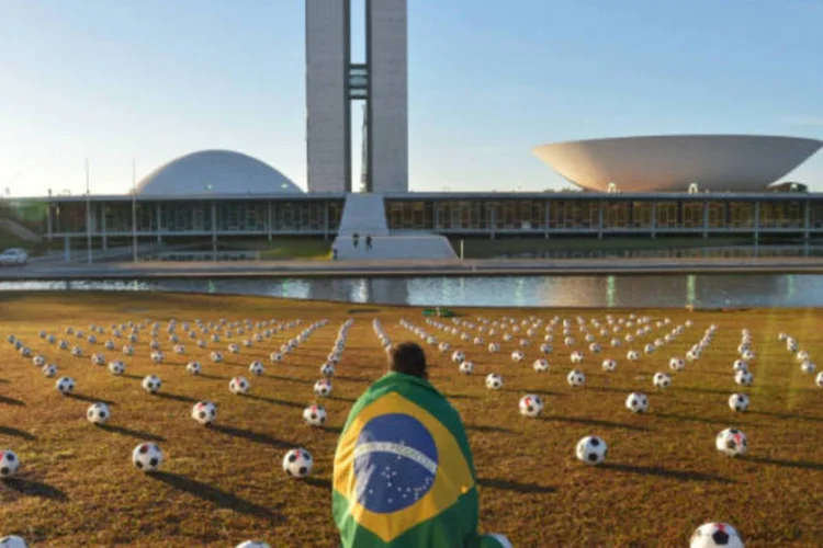 "Estou acompanhando essa mudança. É um sinal da revolta com tudo o que está acontecendo no país. Os gastos com a Copa e o povo fica de lado", disse Apuena Batista (Wilson Dias/ABr)