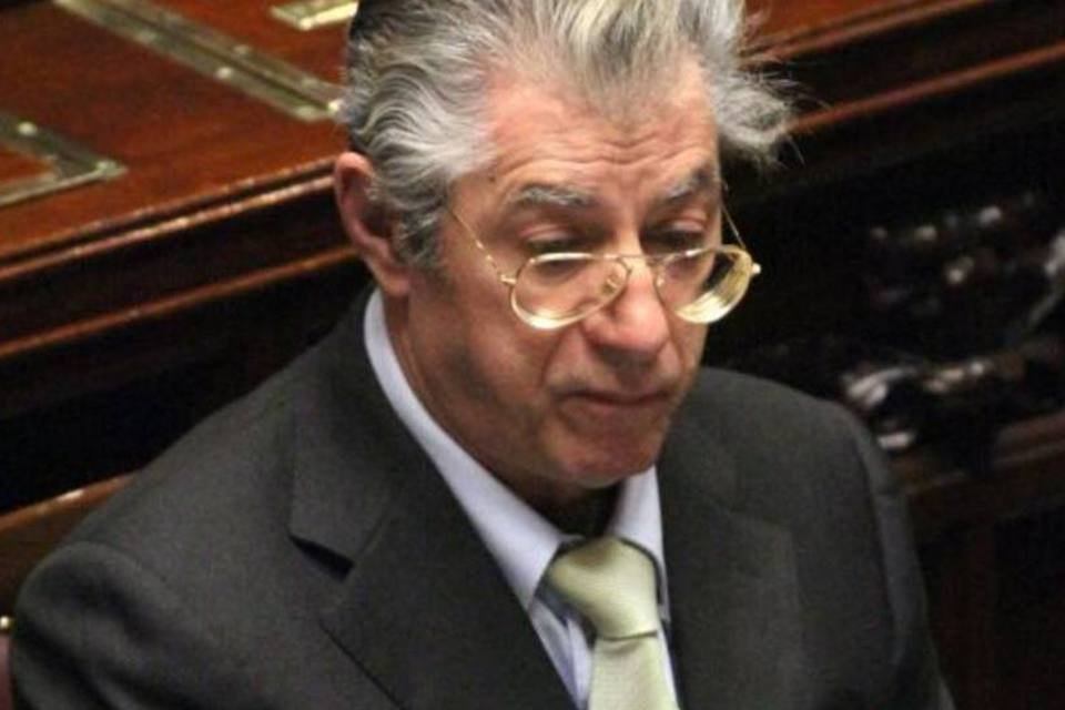 Líder da direita italiana cai em escândalo de corrupção