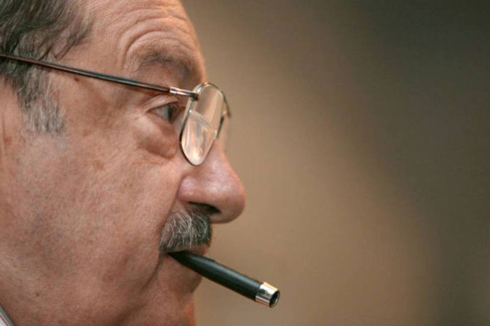 Itália se despede de escritor Umberto Eco com funeral laico