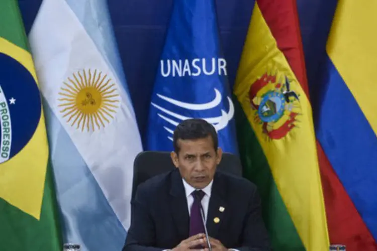 Presidente peruano Ollanta Humala em coletiva de imprensa da Unasul em Lima   (AFP / Ernesto Benavides)