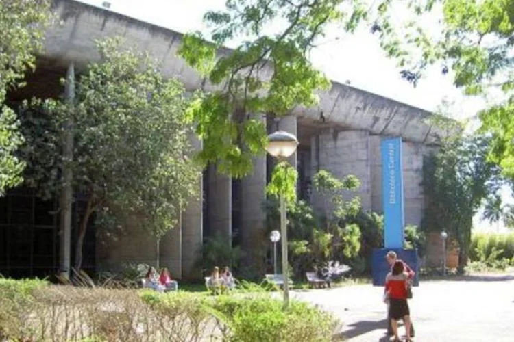 Prédio da UnB, em Brasília: universidade diz que pediu interrupção das obras