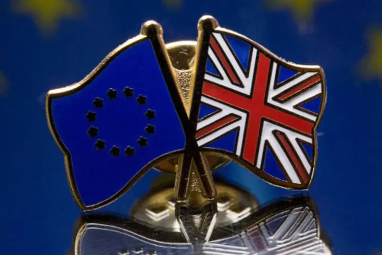 
	Brexit: em uma cal&ccedil;ada, um grupo de militantes do &quot;Britain Stronger in Europe&quot; distribuem panfletos em meio ao blues que toca ao fundo em um ambiente relaxado
 (Getty Images)