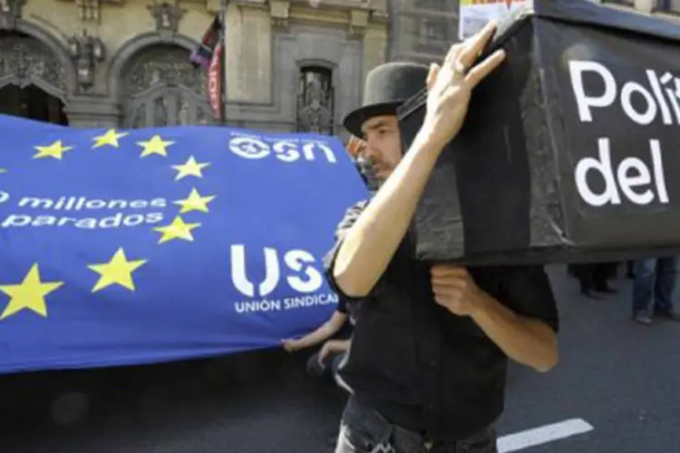 Protesto contra desemprego na Espanha: mais uma vez, o país registrou o maior índice de desemprego no bloco, com 22,9%
 (Philippe Desmazes/AFP)