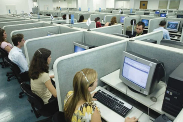 Call center do Unibanco: bancos aparecem no topo do ranking de bom atendimento (.)