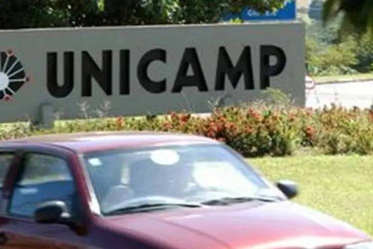 
	Entrada da&nbsp;Unicamp: universidade criou o Inova Unicamp para administrar a propriedade intelectual gerada
 (Divulgação/Antônio Scarpinetti)