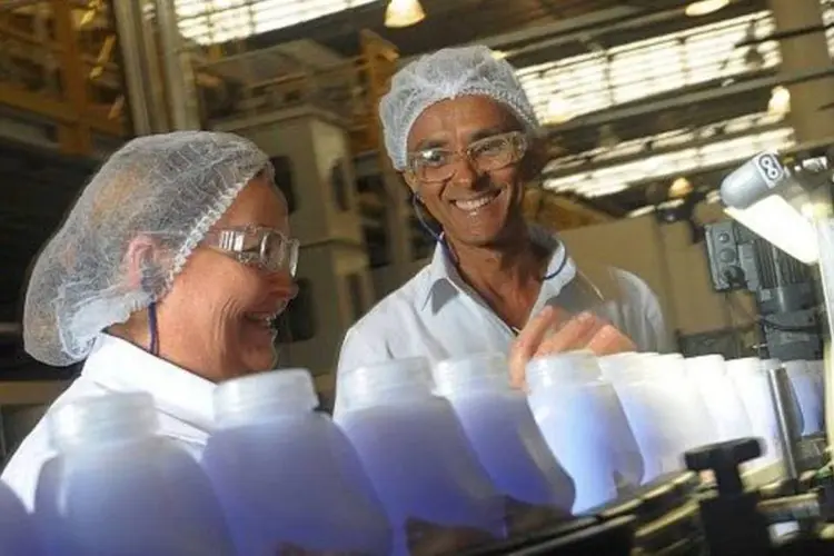 Unilever põe a mão na massa (Regis Filho)