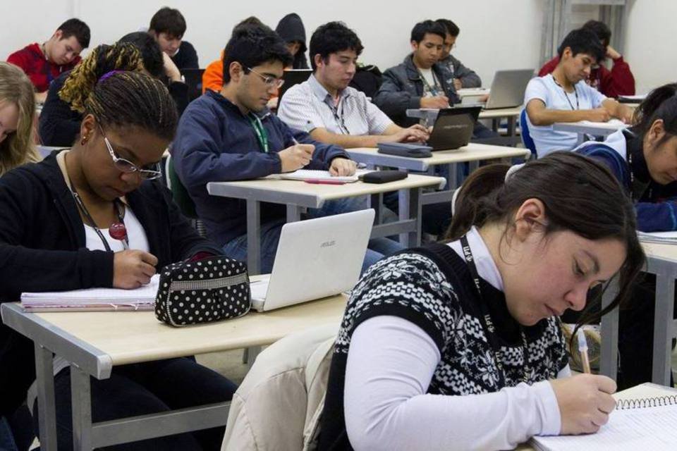 Federal bilíngue comemora 1ª turma