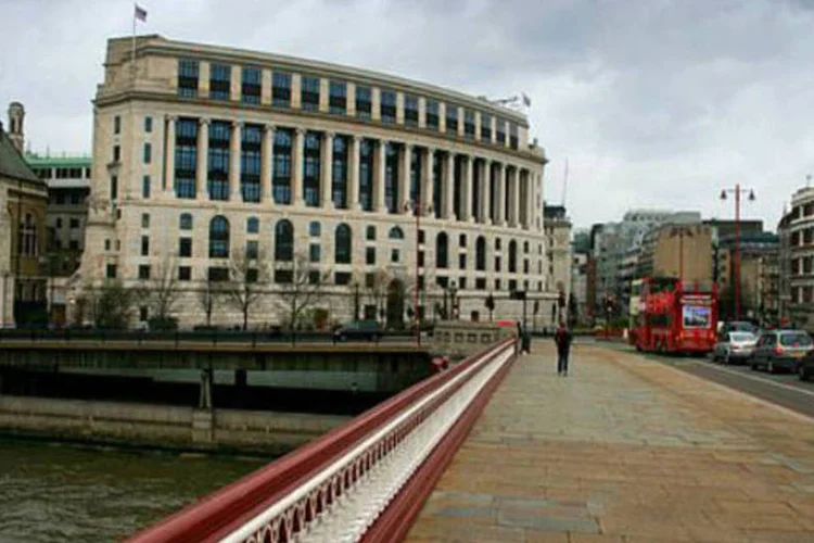 
	Unidade da Unilever em Londres: as vendas da empresa nos tr&ecirc;s primeiros meses do ano somaram 12,8 bilh&otilde;es de euros, um crescimento de 2,8 por cento
 (Wikicommons)