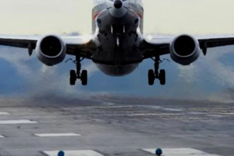 Avião da United Airlines: grupo foi afetado especialmente pelas excepcionais más condições do tempo (Saul Loeb/AFP)