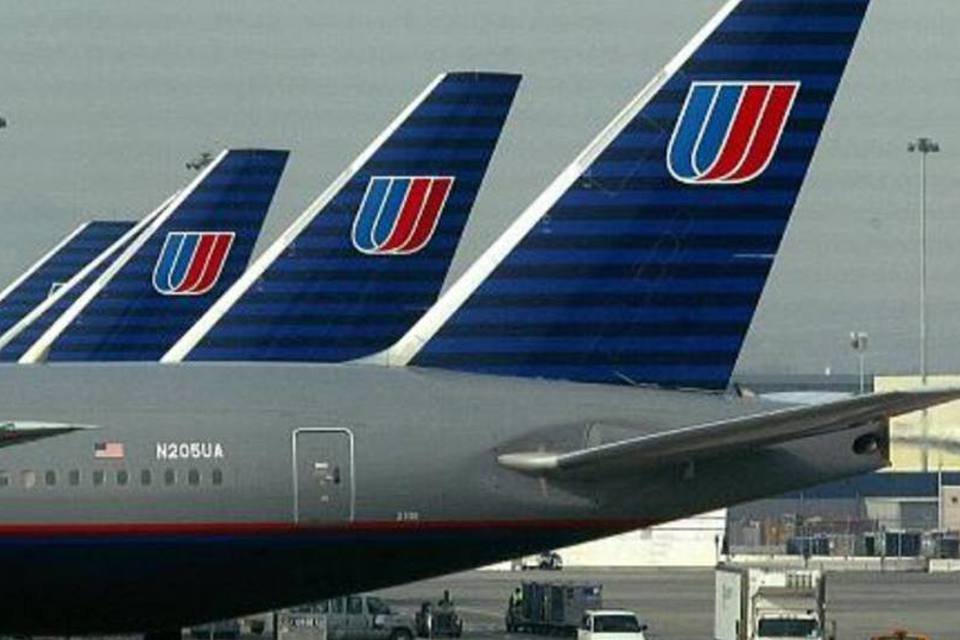 United Airlines retoma voos atrasados após falha