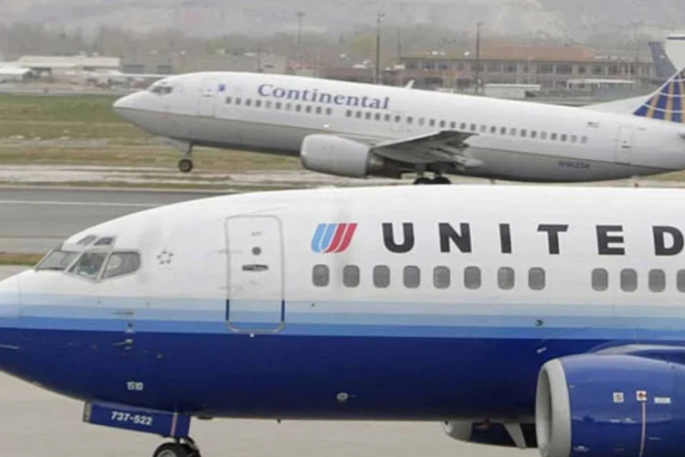 
	V&ocirc;o da United em dois dias que &eacute; for&ccedil;ado a fazer um retorno de emerg&ecirc;ncia para o Aeroporto Internacional Liberty, em Newark
