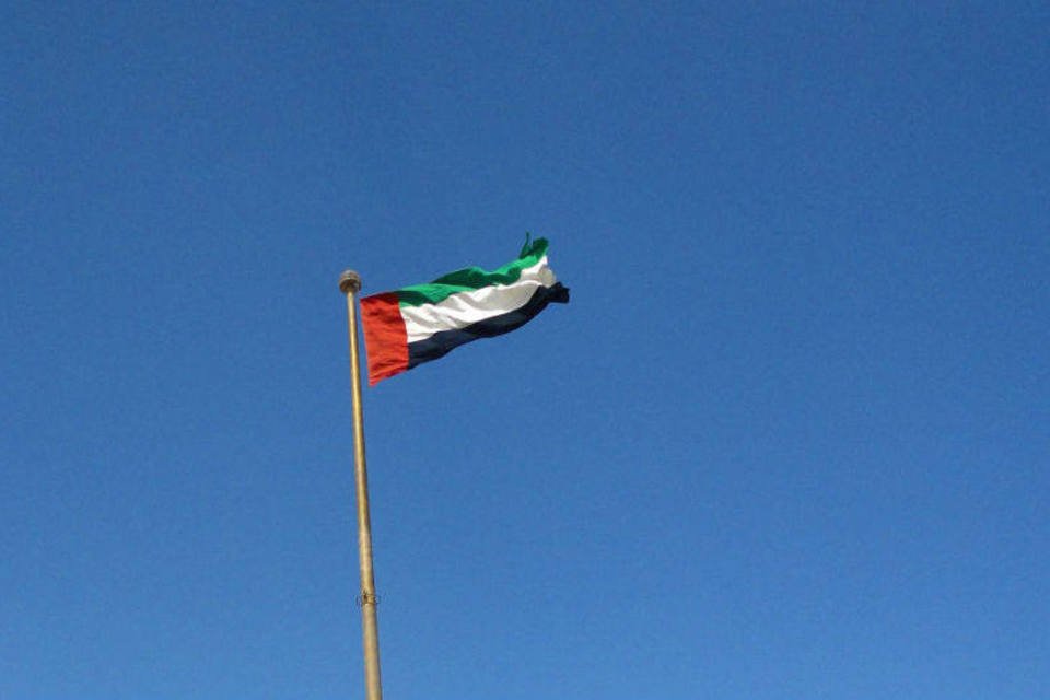 Emirados Árabes rebaixam representação diplomática no Irã