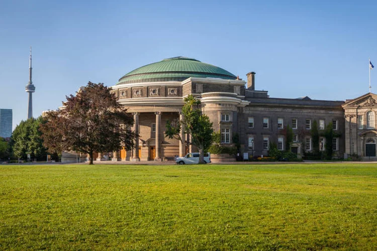 Universidade de Toronto, na cidade de Toronto, no Canadá (Thinkstock/mdmworks)
